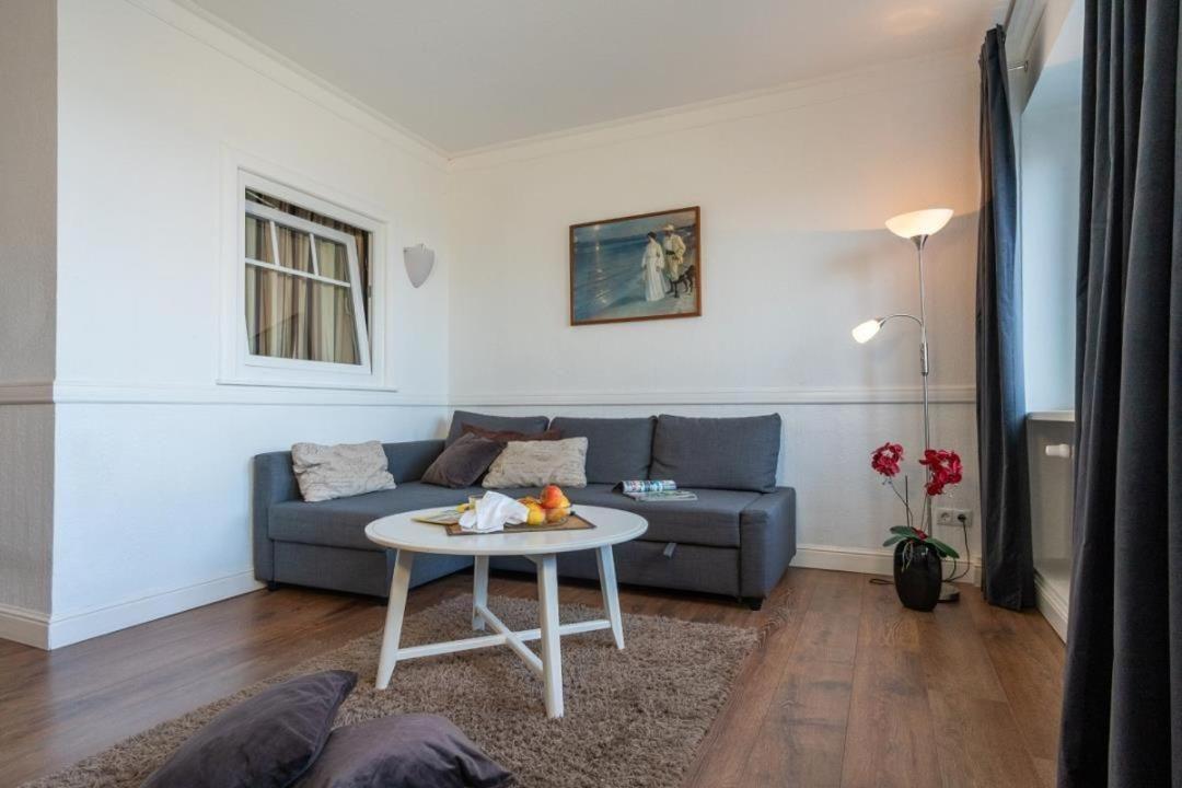 Strandhotel-Heiligenhafen-Wohnung-120-Wellenreiter-Typ-Ii Bagian luar foto